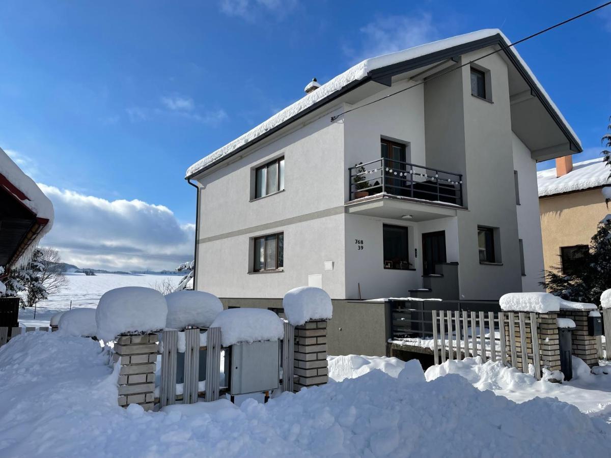 Stylish Apartment Under The Tatras Štrba Eksteriør bilde